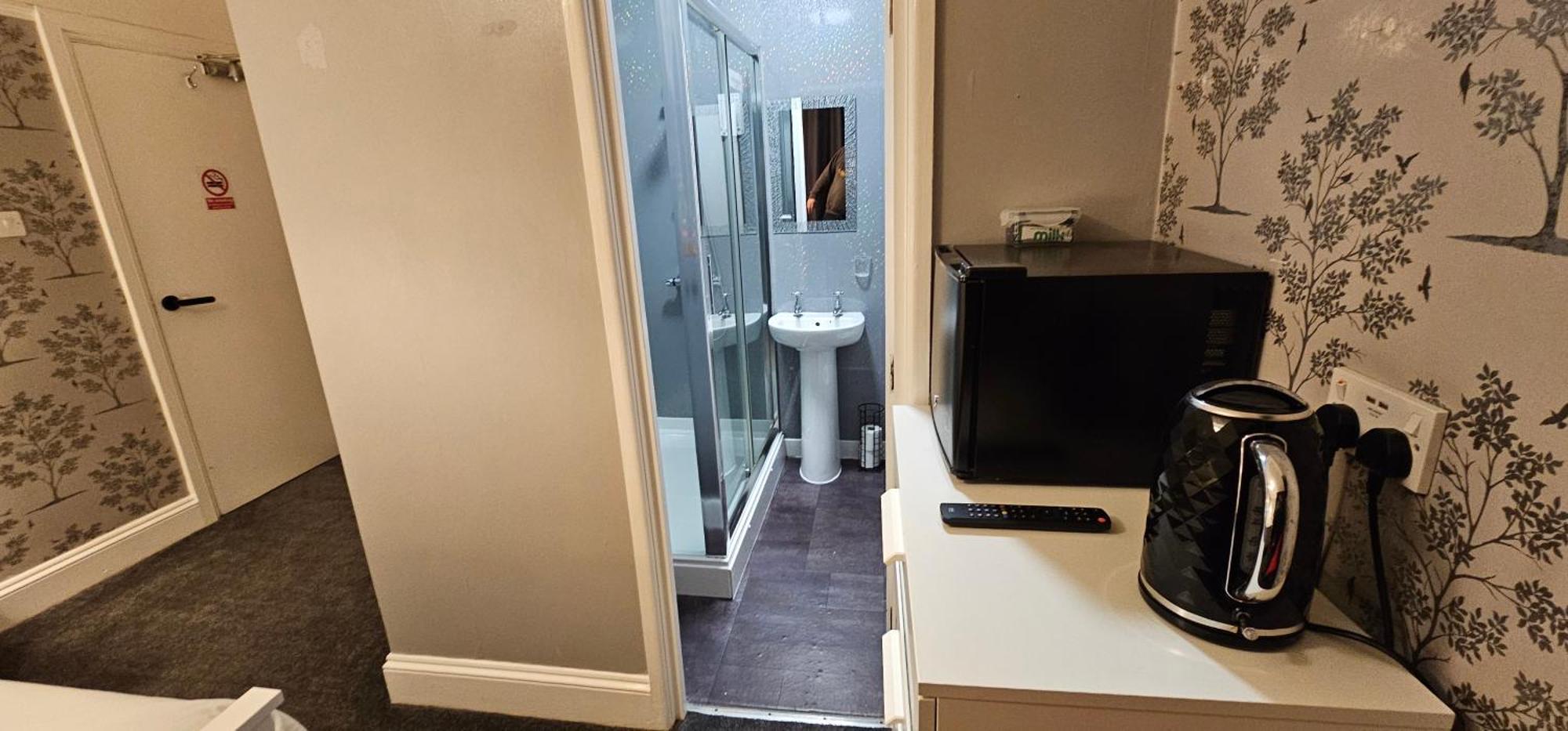 The Roslyn Guest House Paignton Room photo